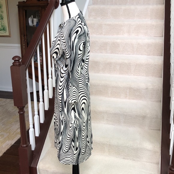 Fitted Tempo Dress. Women’s Medium. - Picture 7 of 10